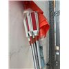 Image 3 : BUNDLE OF 6 FT MARKERS