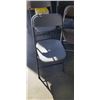 Image 3 : 4 FOLDING CHAIRS AND ZERO GRAVITY LOUNGE CHAIR