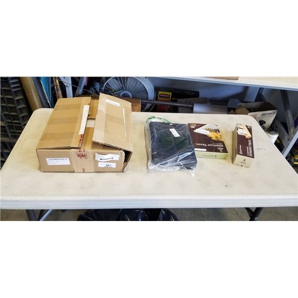 YELLOW MOUNTAIN MAH JONG SET AND ASSORTED BOARD GAMES