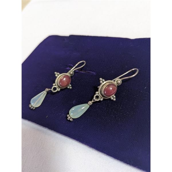 PAIR OF VINTAGE STERLING SILVER DANGLE EARRINGS W/ GENUINE GEM STONES