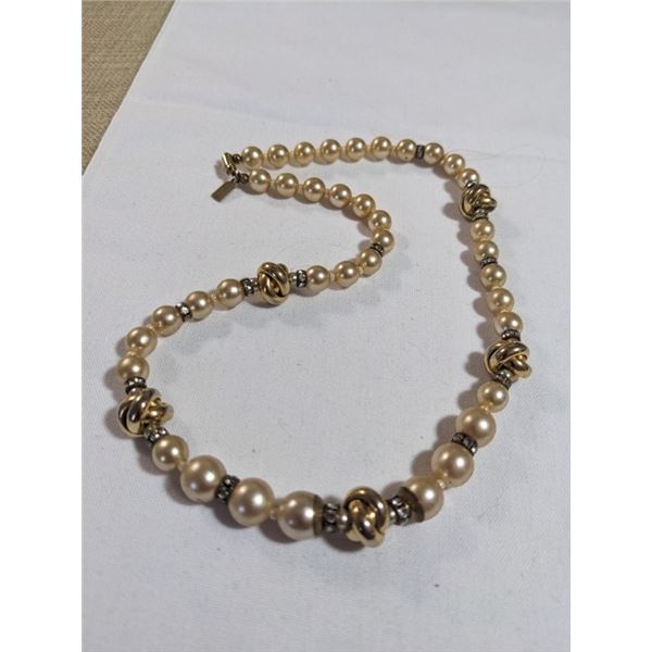 VINTAGE PEARL NECKLACE