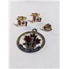 Image 1 : PAIR OF GOLD TONE MAPLE LEAF CUFFLINKS, TIE PIN AND RCMP GRC PENDANT