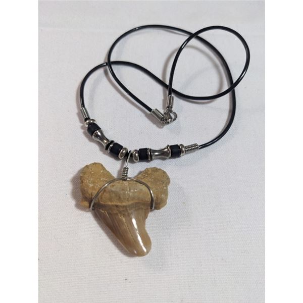 HAND CRAFTED TOOTH PENDANT W/ CORD CHAIN NECKLACE