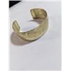 Image 2 : GOLD TONE HAIDA OPEN CUFF BANGLE, UNAUTHENTICATED