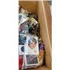 Image 3 : APPROX 100 COLLECTIBLE KEYCHAINS