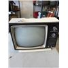 Image 1 : CANDLE TUBE TV