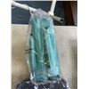 Image 4 : 4 BENTOLOGY LUNCH BAGS 2 ARE KITS WITH CONTAINERS AND ICE PACKS ETC