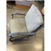 Image 5 : 5PC PATIO SET - 4 CHAIRS AND GLASS TOP TABLE