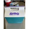Image 4 : MINI RICE COOKER AND VINTAGE COOLERS