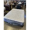 Image 2 : SEALY POSTUREPEDIC QUEENSIZE MATTRESS AND BOXSPRING