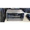 Image 3 : BETTY CROCKER INDOOR GRILL AND TOASTER OVEN