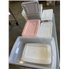 Image 1 : LOT OF PLASTIC TOTE BINS