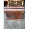 Image 2 : ANTIQUE OAK GRAMOPHONE CASE AND TILE TOP TABLE