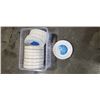 Image 1 : NEW CRATE OF 9 INCH PAPER PLATES 1200 PIECE