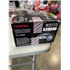 Image 2 : TOSHIBA PORTABLE CD BOOMBOX W/ AM/FM RADIO TUNER - TESTED WORKING, RETAIL $119
