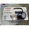 Image 3 : TOSHIBA PORTABLE CD BOOMBOX W/ AM/FM RADIO TUNER - TESTED WORKING, RETAIL $119