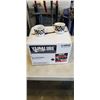 Image 1 : BOX WITH DISH SET INCLUDING MUGS AND PLATES