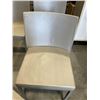 Image 4 : 4 STYLEX LEATHER CHAIRS