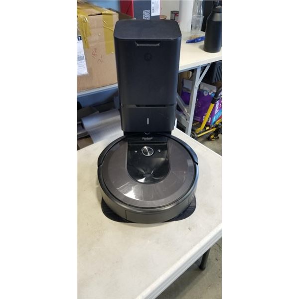 IROBOT ROOMBA VACUUM CLEANER - MISSING ROLLER BRUSH, TESTED WORKING