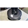 Image 2 : IROBOT ROOMBA VACUUM CLEANER - MISSING ROLLER BRUSH, TESTED WORKING