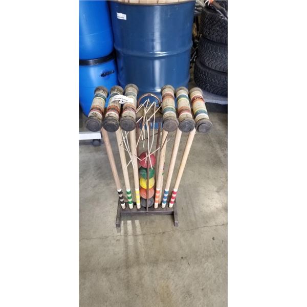 CROQUET SET ON STAND
