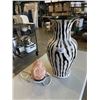 Image 1 : ZEBRA PRINT VASE AND SALT LAMP