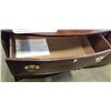 Image 2 : MAHOGANY 3 DRAWER DRESSER