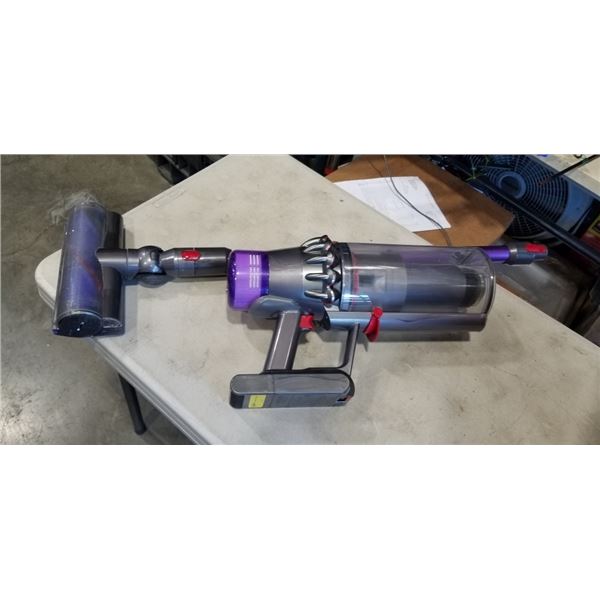 DYSON V12 OUTSIZE CORDLESS VACUUM - TESTED WORKING