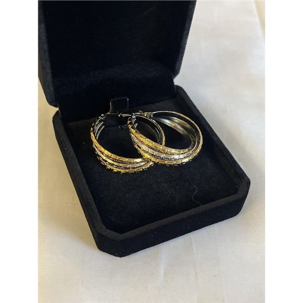 NEW 14K GOLD & PLATINUM PLATED 39.0MM TRIPLE TRIWSTED HOOP EARRINGS