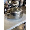 Image 4 : ELECTRIC ROASTER AND STAINLESS TURKEY ROASTER PAN