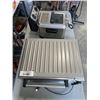 Image 1 : CUISINART TOASTER OVEN AND TFAL DEEP FRYER