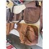 Image 4 : 2 SADDLE COVERS AND 2 SADDLE ACCESSORIE BAGS