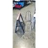 Image 1 : 2 SADDLE RACKS