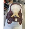 Image 1 : BROWN LEATHER CIRCLE Y SHOW SADDLE