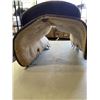 Image 3 : BROWN LEATHER CIRCLE Y SHOW SADDLE