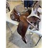 Image 2 : BROWN LEATHER CIRCLE Y SHOW SADDLE