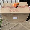 Image 1 : BOX OF LAYS WEST INDIES HOT AND SWEET CHILI CHIPS 130 BAGS BB 08/2026