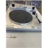 Image 2 : VINTAGE PIONEER QUARTZ DIRECT DRIVE FULL AUTOMATICE TIURNTABLE MODEL PL-S50
