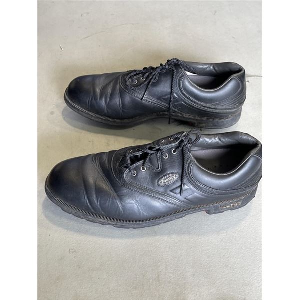 PAIR OF MENS DRESS SHOES SIZE 11