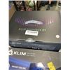 Image 2 : LOT OF ASSORTED KILM ACCESSORIES FOR COMPUTERS INCLUDING BOOMBOXES AND KEYBOARDS