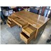 Image 4 : VINTAGE OAK DESK