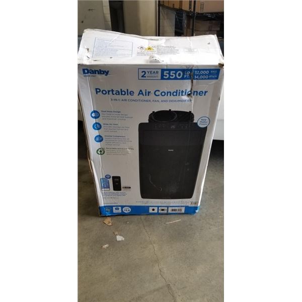 DANBY 14,000BTU PORTABLE AIR CONIDTIONER WITH REMOTE, WORKING, ACCESSORY CONTENTS NOT VERIFIED