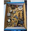 Image 2 : TRAY OF MISC COLLECTIBLES
