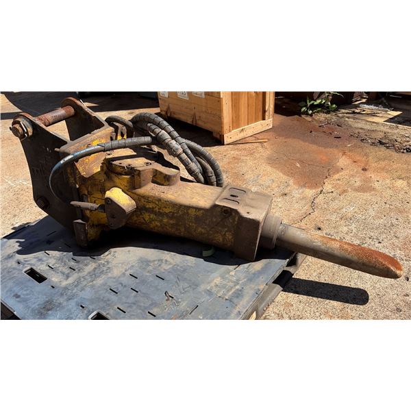 Hydraulic CH2609 Hammer Attachment 12" x 18"L