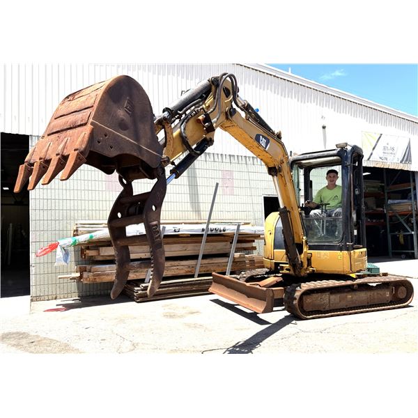 Caterpillar CAT 303.5C Mini Excavator  (Starts & Runs - See Video)