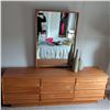 Image 4 : Mid Century Teak 9 Drawer Chest with Mirror