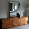 Image 5 : Mid Century Teak 9 Drawer Chest with Mirror
