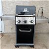Image 2 : Broil King Baron Gas Grill with Side Shelves, Cover & Chef's Matt