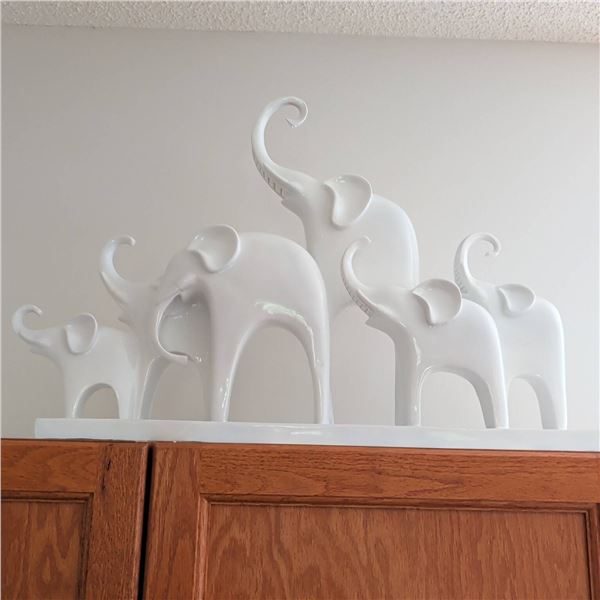 Luckey Elephants Porcelain Decorative Piece
