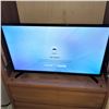 Image 5 : Samsung 32-Inch LED TV with Teak Venier Cabinet
